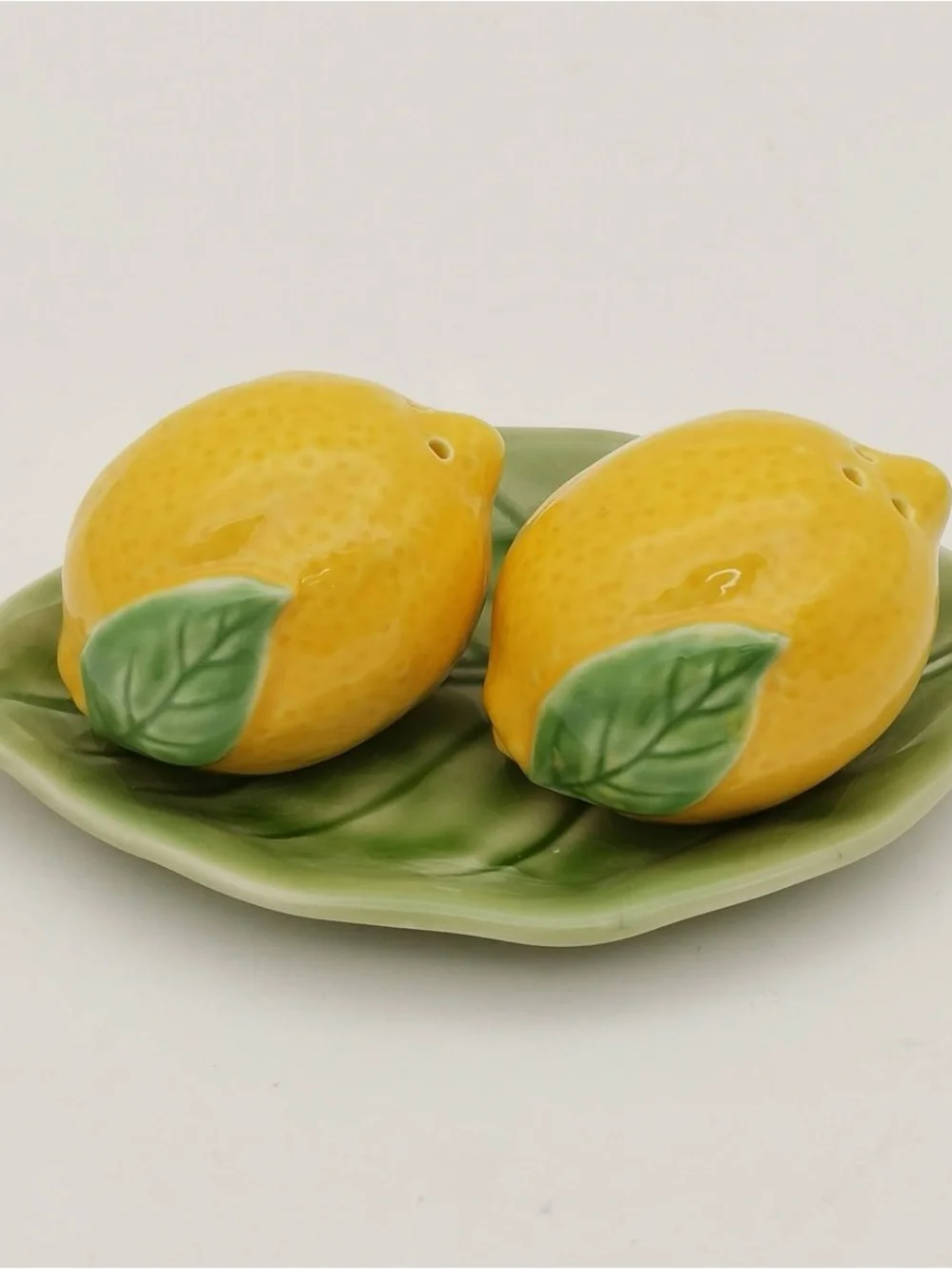 Ceramic Lemon Salt and Pepper Shaker Set with Green Tray